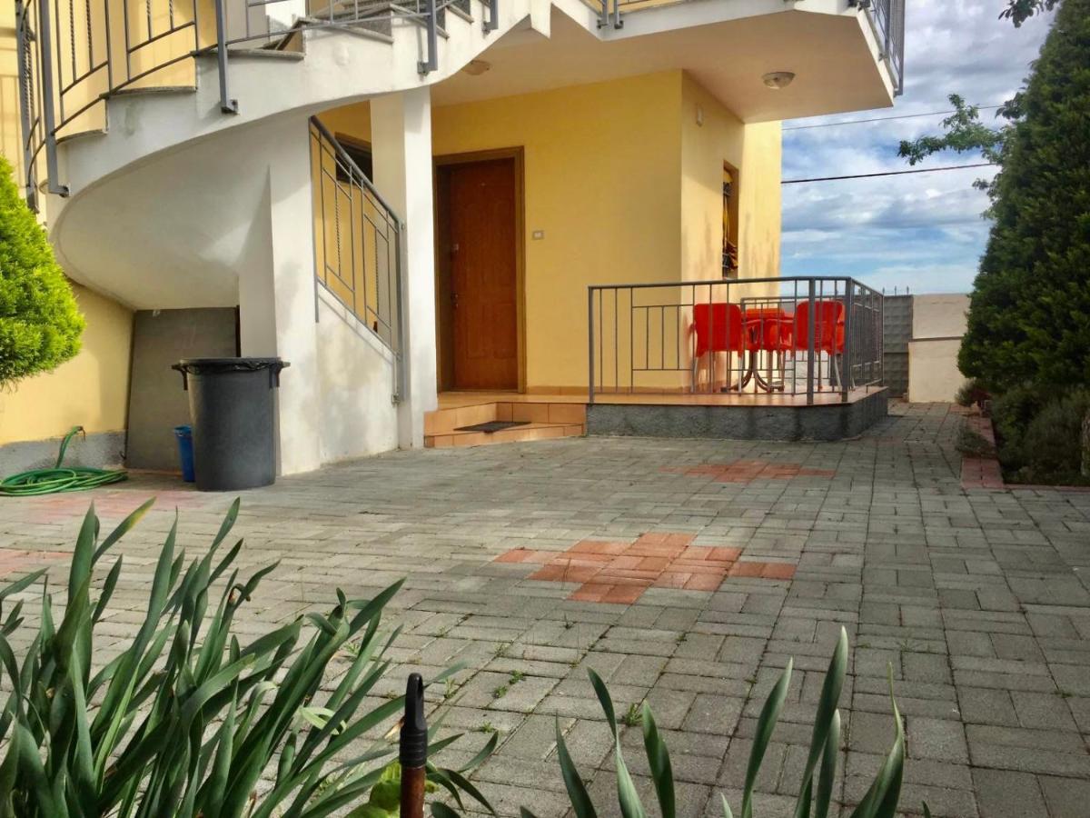 Shyqi Apartments Velipojë Extérieur photo